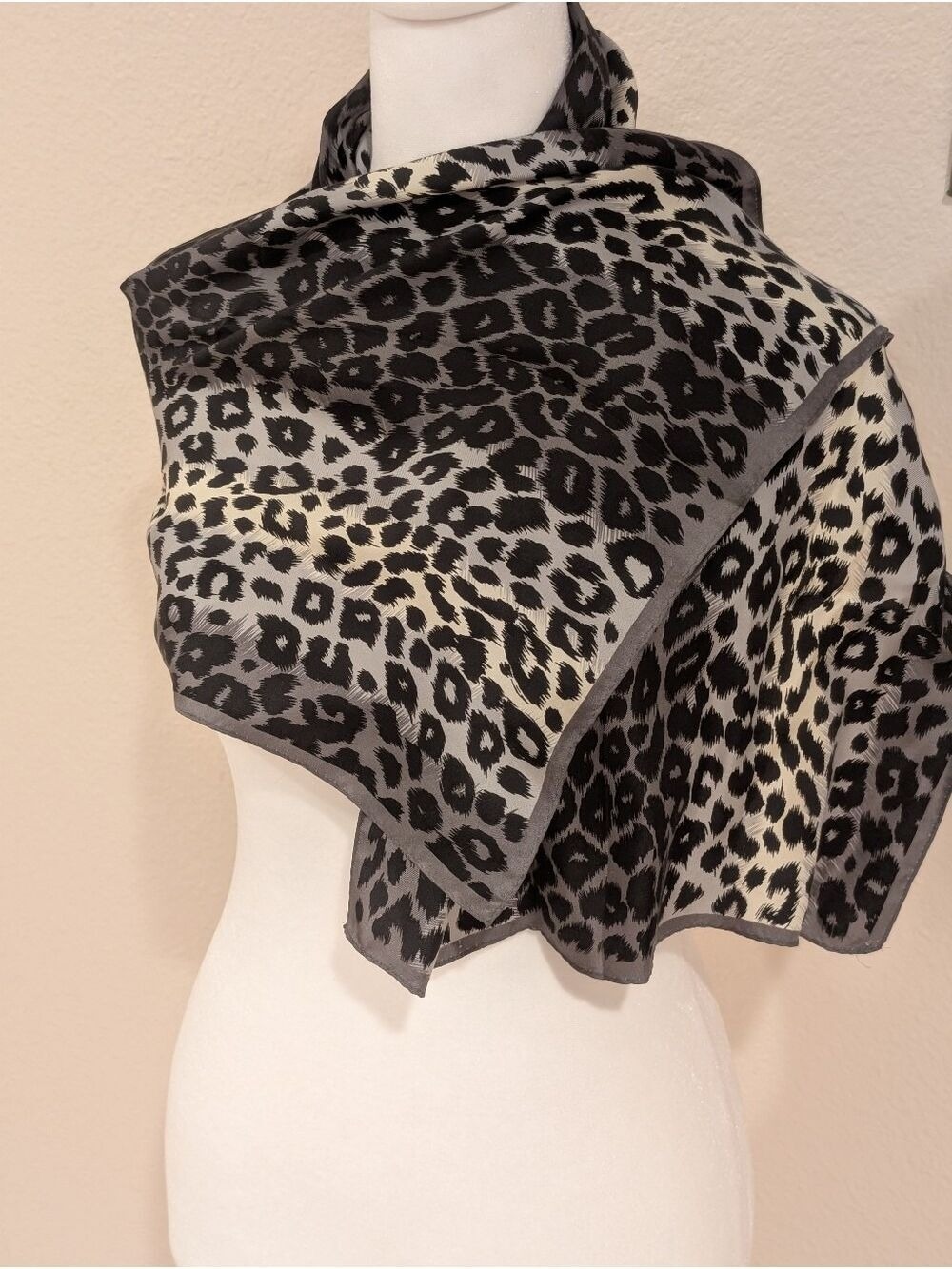 Ann Taylor Leopard Print Silk Scarf in Black ,Gray White .100%silk,Made In Japan